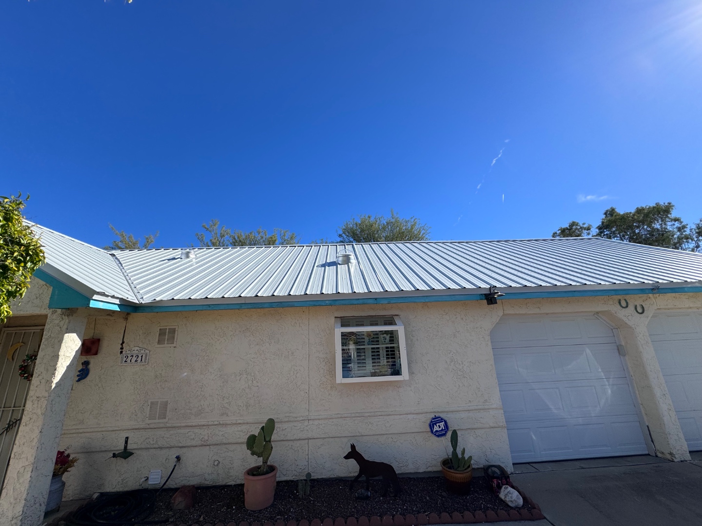 Real W&D Roofing residential metal roofing system on an Arizona home